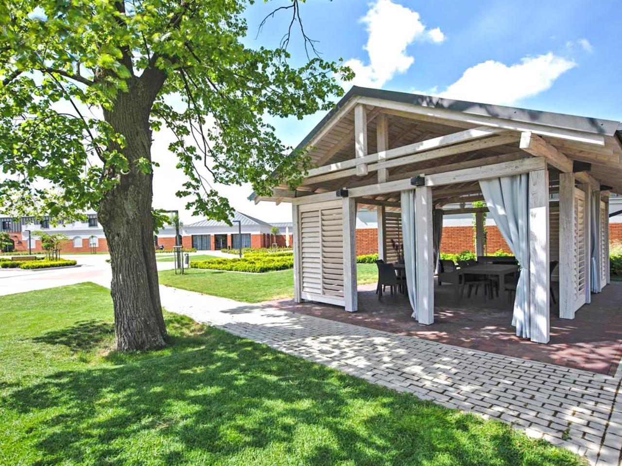 Ignasiak Hotel Września Екстериор снимка