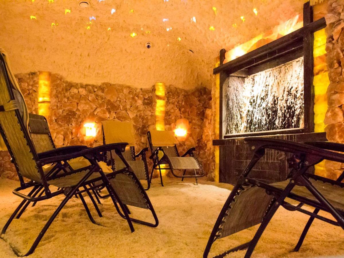 Ignasiak Hotel Września Екстериор снимка