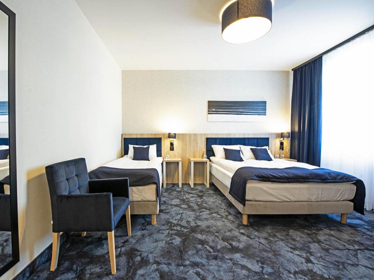 Ignasiak Hotel Września Екстериор снимка