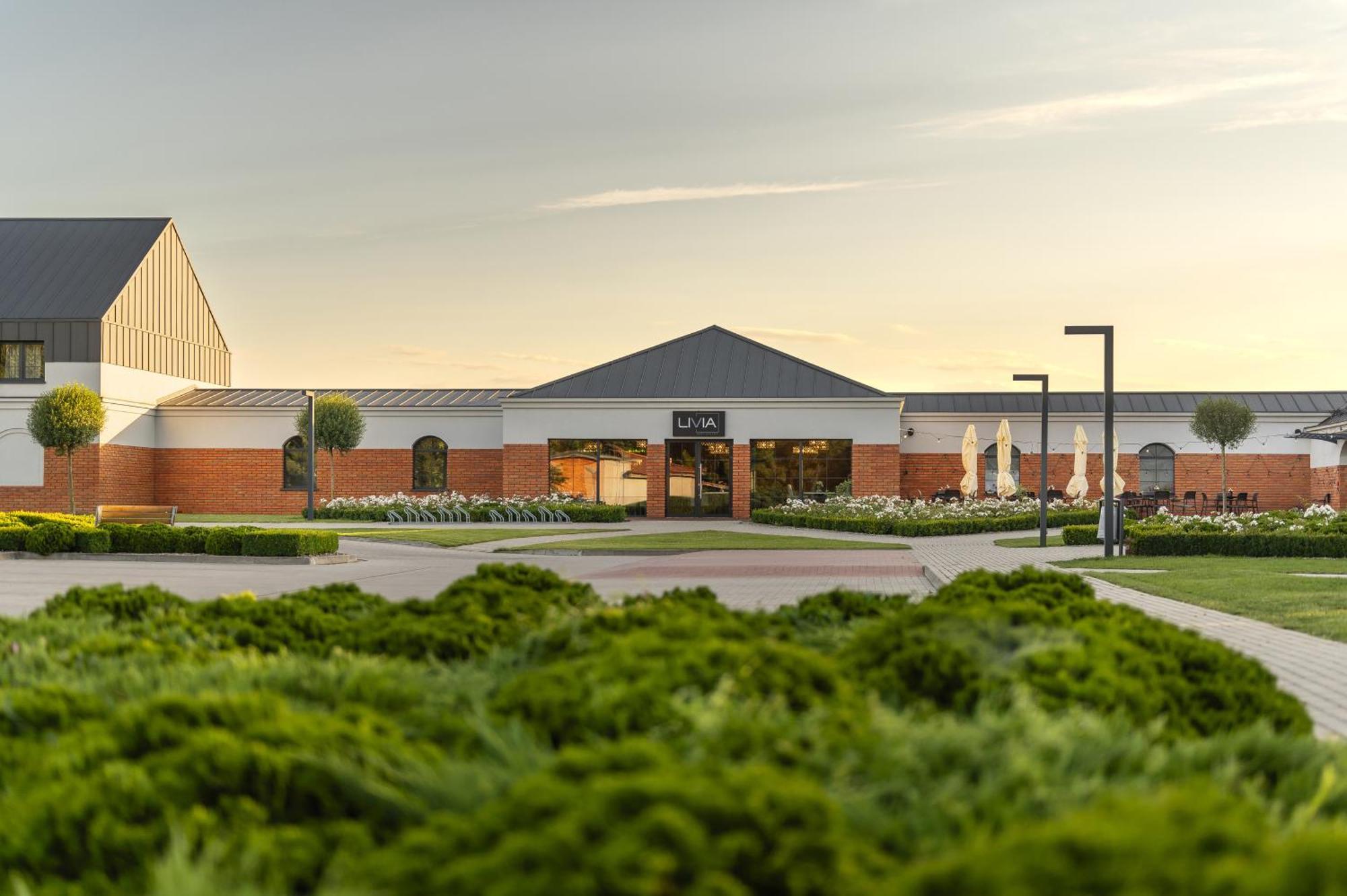 Ignasiak Hotel Września Екстериор снимка