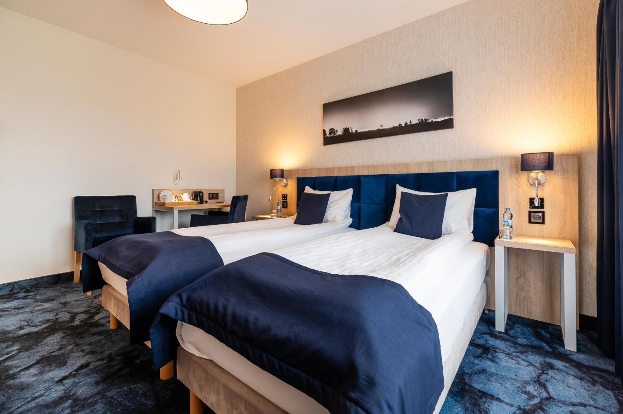 Ignasiak Hotel Września Екстериор снимка